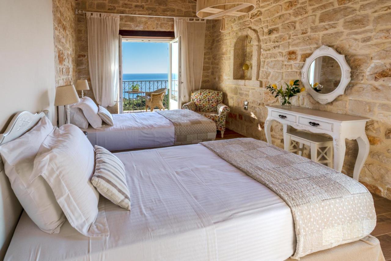 Yiameli Villas With Private Pool Skinaria Екстер'єр фото